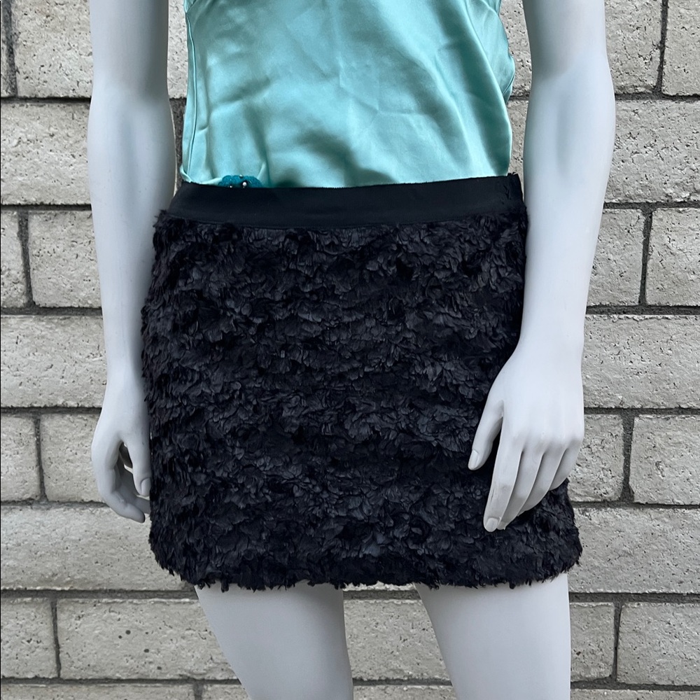 Elizabeth and James Black Textured mini Skirt